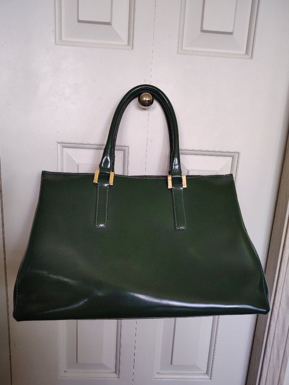 Innue Italian-made Glossy Green Genuine Leather Tote